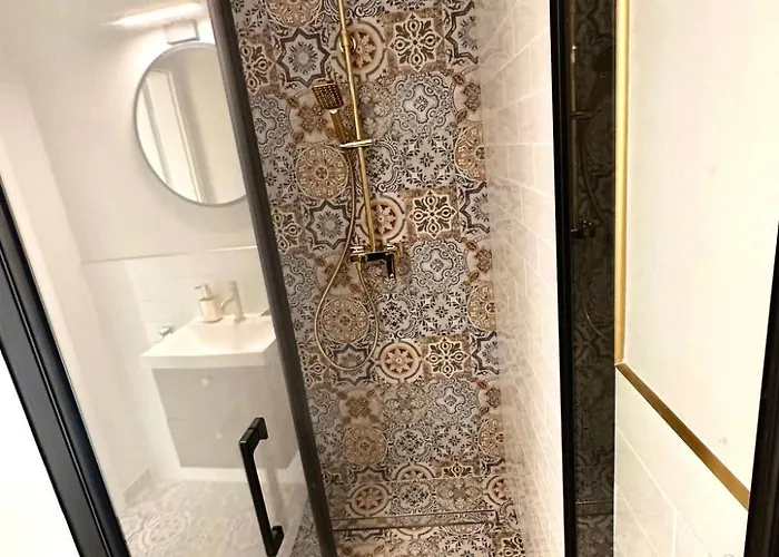 別荘 In Mit Grill Und Garten By Interhome コウチェボ